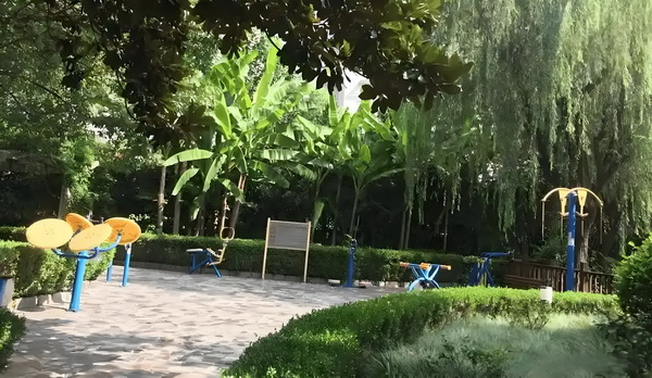 记者：评议组支持裁判不认定马纳法手球犯规，支持VAR不介入
